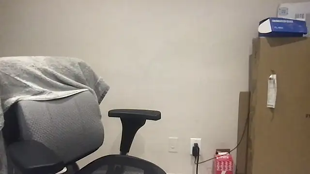 Snapshot of BigGuyMuscle chatting on 8, 2, 2025 BigGuyMuscle online show from 8, 2, 2025