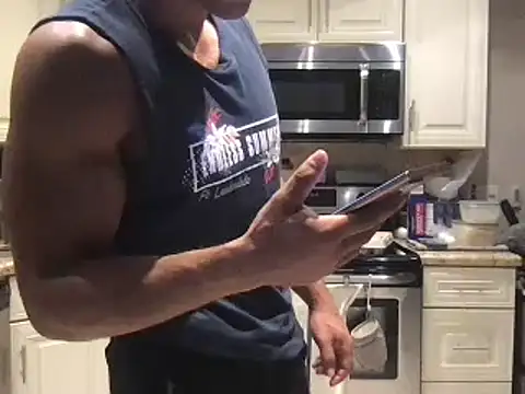 Snapshot of BigGuyMuscle chatting on 13, 3, 2025 BigGuyMuscle online show from 13, 3, 2025