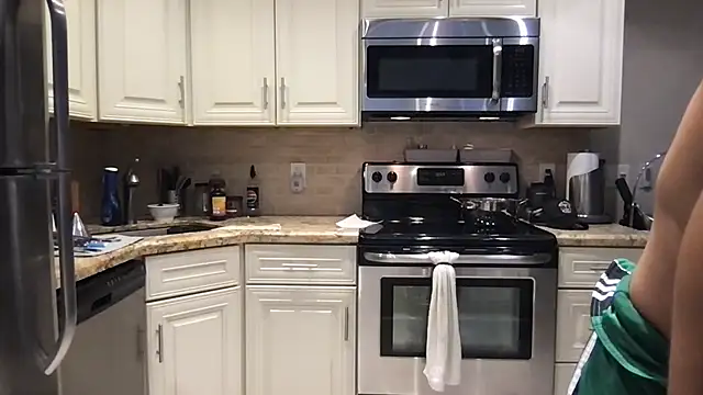 BigGuyMuscle online show from 10, 11, 2025