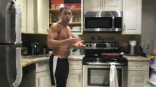 Snapshot of BigGuyMuscle chatting on 21, 4, 2026 BigGuyMuscle online show from 21, 4, 2026