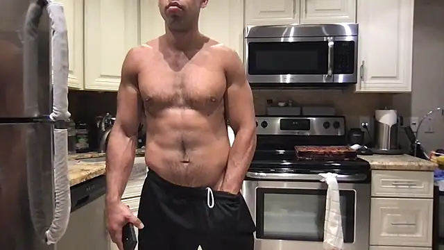 Snapshot of BigGuyMuscle chatting on 21, 4, 2026 BigGuyMuscle online show from 21, 4, 2026