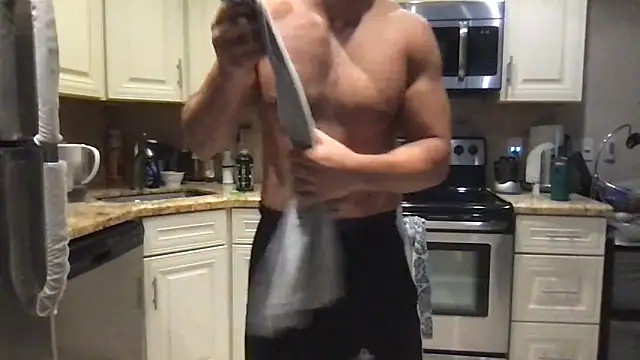Snapshot of BigGuyMuscle chatting on 30, 5, 2026 BigGuyMuscle online show from 30, 5, 2026