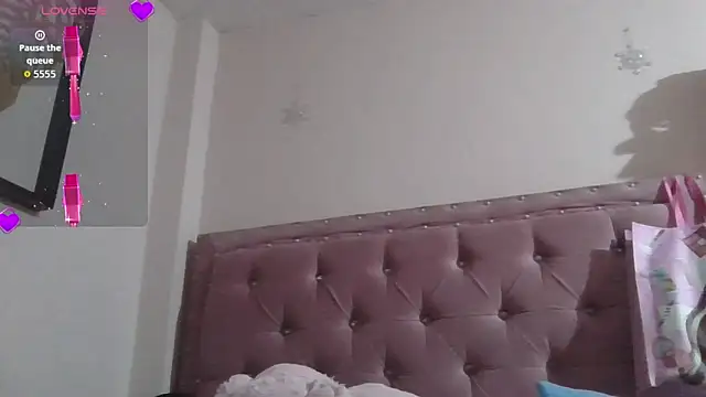 Snapshot of annarose19 chatting on 17, 6, 2026 annarose19 online show from 17, 6, 2026