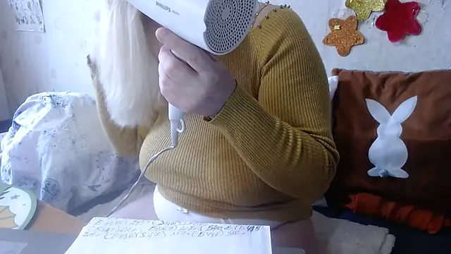 QueenLana online show from 8, 2, 2025