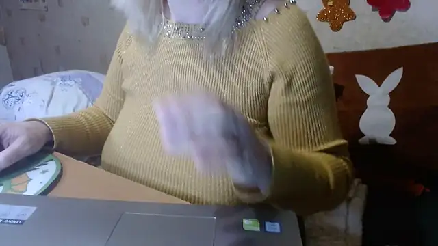 QueenLana online show from 8, 2, 2025