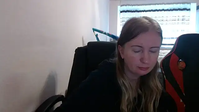 PeterAndJen online show from 19, 9, 2025