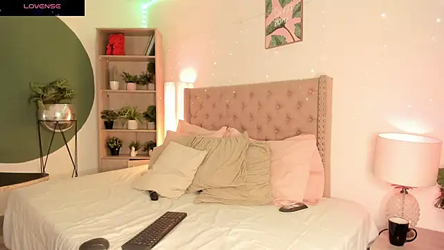 Snooky Clinton online show from 18, 1, 2025