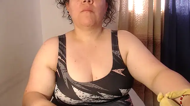 agathamiller01 online show from 2, 4, 2026