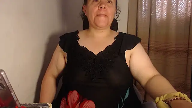 agathamiller01 online show from 25, 5, 2026