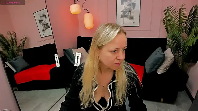Snapshot of GabrielGold chatting on 15, 5, 2026 GabrielGold online show from 15, 5, 2026
