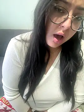 MileyGia online show from 5, 12, 2025