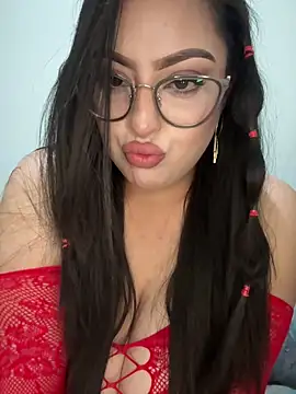 MileyGia online show from 7, 4, 2026