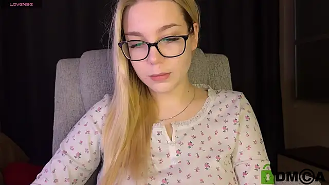 ariashaa online show from 9, 4, 2026