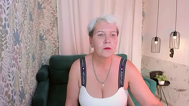 Snapshot of KathySunn chatting on 15, 6, 2026 KathySunn online show from 15, 6, 2026