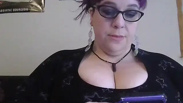 GothyBaby online show from 4, 12, 2025