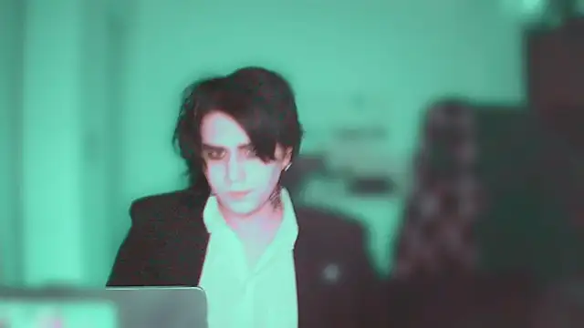 sademobeer online show from 8, 4, 2026