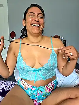 Snapshot of Nikkierosee chatting on 15, 11, 2025 Nikkierosee online show from 15, 11, 2025