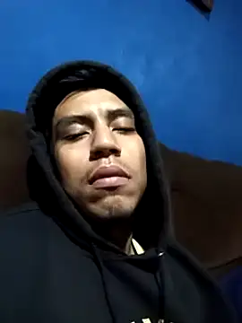 AlexAlejandro13 online show from 6, 1, 2025