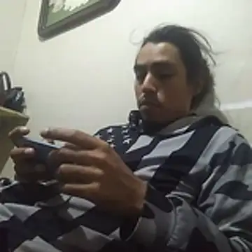 Snapshot of AlexAlejandro13 chatting on 19, 4, 2026 AlexAlejandro13 online show from 19, 4, 2026