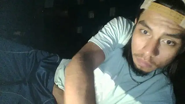 Snapshot of AlexAlejandro13 chatting on 27, 4, 2026 AlexAlejandro13 online show from 27, 4, 2026