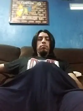 Snapshot of AlexAlejandro13 chatting on 4, 5, 2026 AlexAlejandro13 online show from 4, 5, 2026