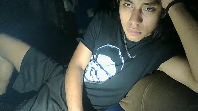 Snapshot of AlexAlejandro13 chatting on 20, 5, 2026 AlexAlejandro13 online show from 20, 5, 2026