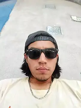Snapshot of AlexAlejandro13 chatting on 22, 5, 2026 AlexAlejandro13 online show from 22, 5, 2026