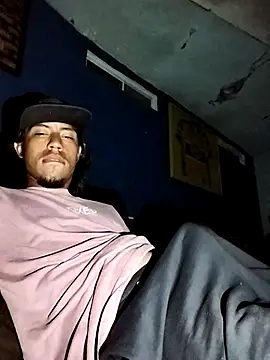 Snapshot of AlexAlejandro13 chatting on 24, 6, 2026 AlexAlejandro13 online show from 24, 6, 2026