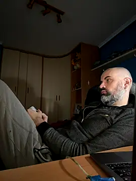 pollito1985 2 online show from 16, 11, 2025