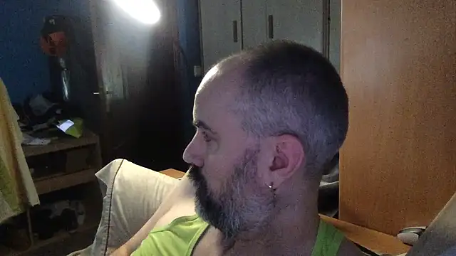 pollito1985 2 online show from 11, 2, 2026