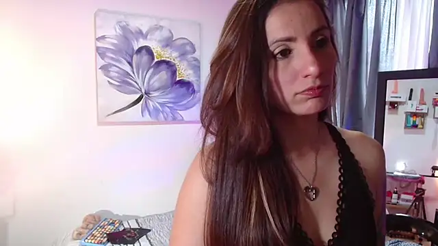 vanessabrown  online show from 4, 1, 2025