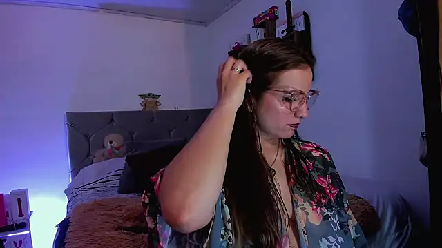 vanessabrown  online show from 6, 3, 2026