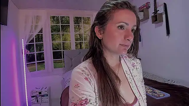 vanessabrown  online show from 27, 3, 2026