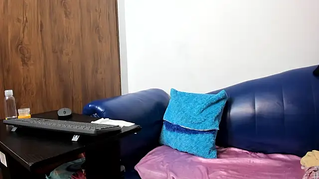 Mature Skinny online show from 25, 10, 2025