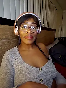 Snapshot of lollycoco chatting on 4, 12, 2025 lollycoco online show from 4, 12, 2025