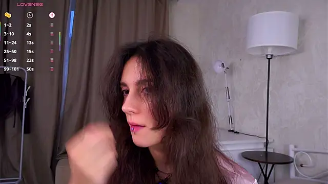 Holla Molly online show from 10, 11, 2025