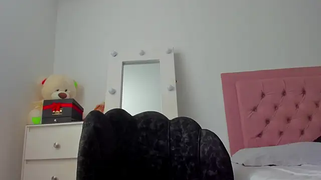 Lindsay-hii online show from 24, 9, 2025