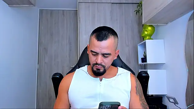 Snapshot of Ricardo_1998 chatting on 3, 3, 2025 Ricardo 1998 online show from 3, 3, 2025
