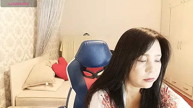 Snapshot of MissValday chatting on 23, 4, 2026 MissValday online show from 23, 4, 2026