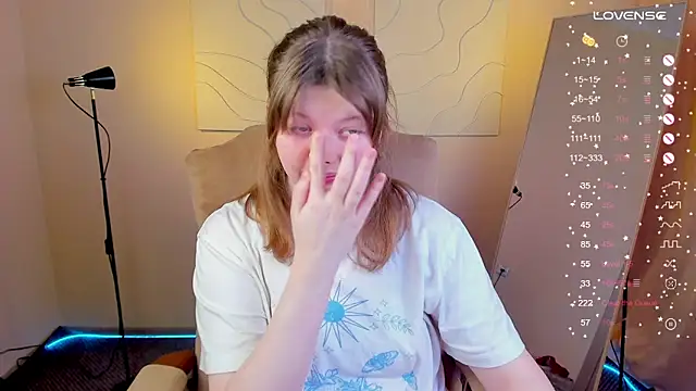 Vivian cutie online show from 27, 2, 2025