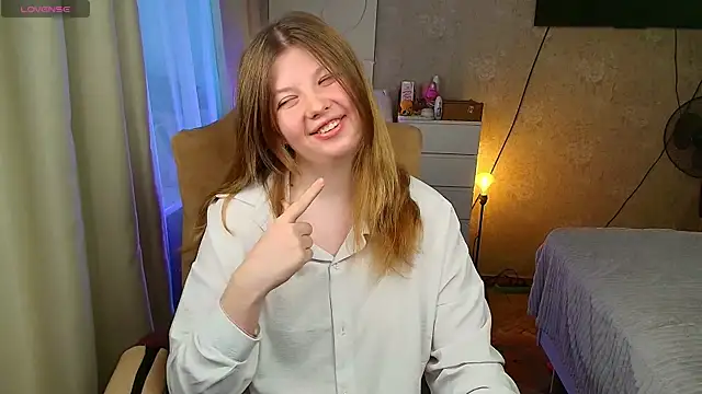 Snapshot of Vivian_cutie chatting on 16, 11, 2025 Vivian cutie online show from 16, 11, 2025