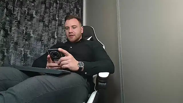 Thori92 online show from 12, 2, 2025