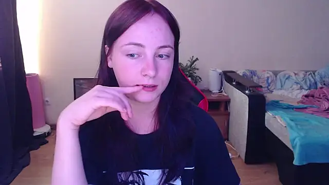 Snapshot of Laralianna chatting on 27, 6, 2026 Laralianna online show from 27, 6, 2026