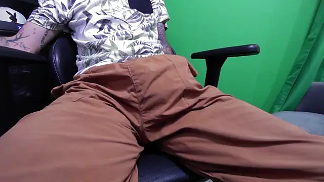 Snapshot of kuruptxxx_live chatting on 13, 5, 2026 kuruptxxx live online show from 13, 5, 2026