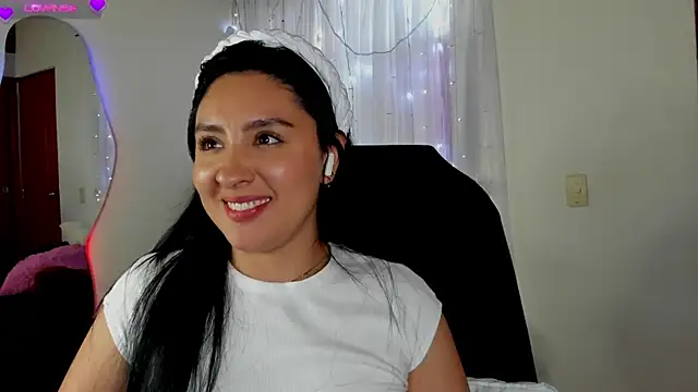 AnushaKumari online show from 3, 1, 2025