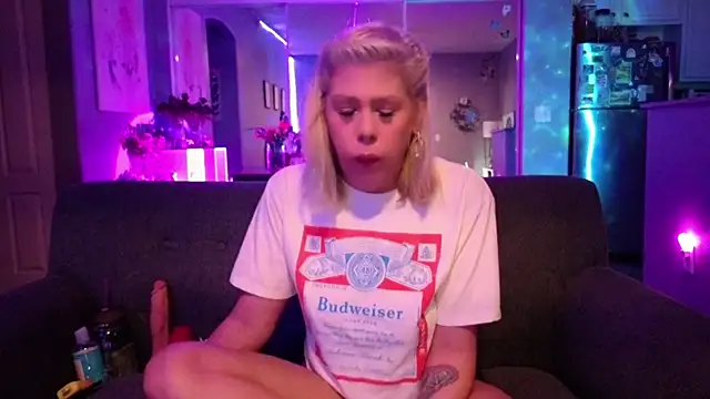 Lexi Shocker online show from 27, 5, 2026