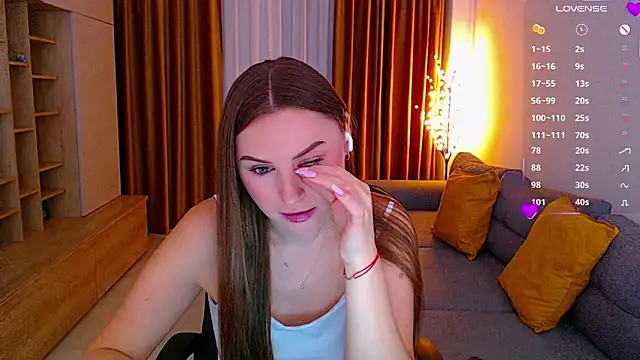  Mia Adams online show from 11, 11, 2025