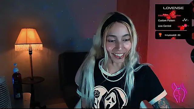 Snapshot of Saucy_Jenn chatting on 10, 1, 2025 Saucy Jenn online show from 10, 1, 2025