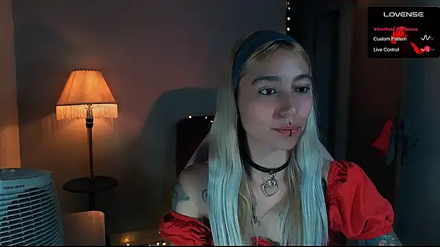 Snapshot of Saucy_Jenn chatting on 19, 1, 2025 Saucy Jenn online show from 19, 1, 2025