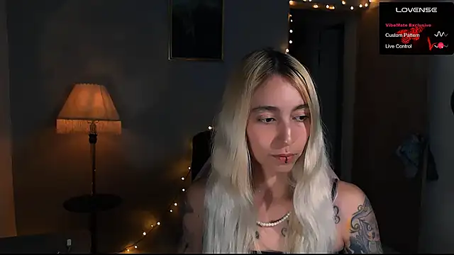 Snapshot of Saucy_Jenn chatting on 30, 1, 2025 Saucy Jenn online show from 30, 1, 2025